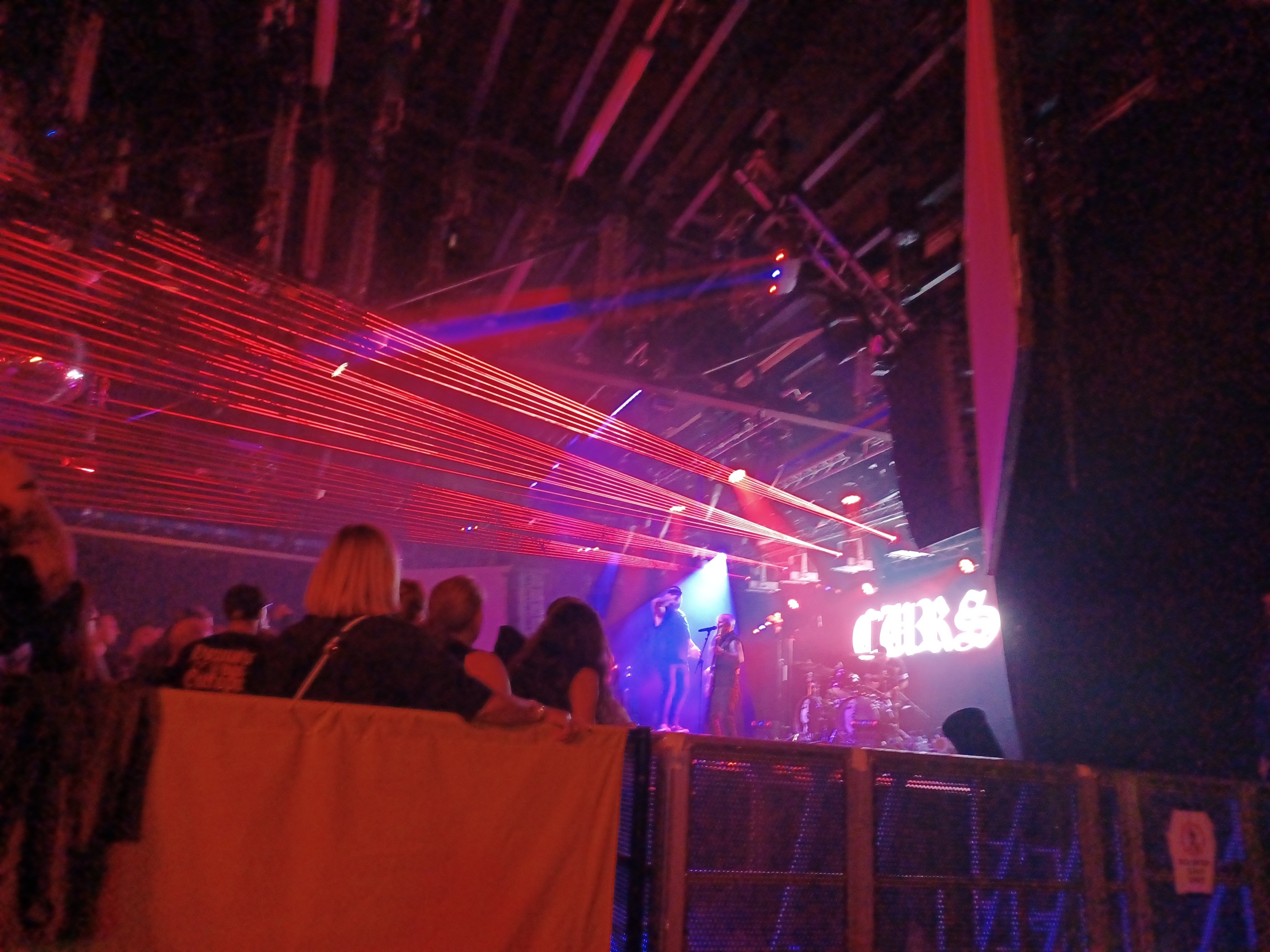 821680yit6j8.jpg
